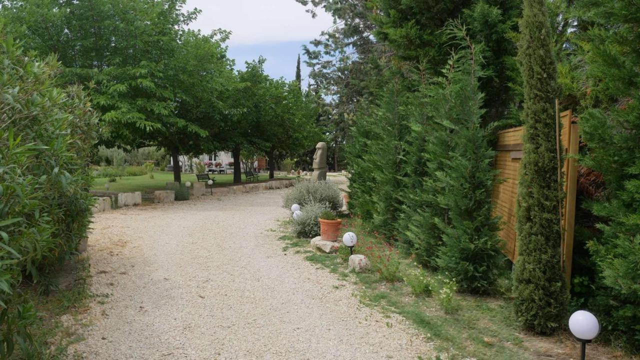 Mas Maurane - L'Olivier Avec Spa Prive Aux Portes D'Arles Tarascon Luaran gambar