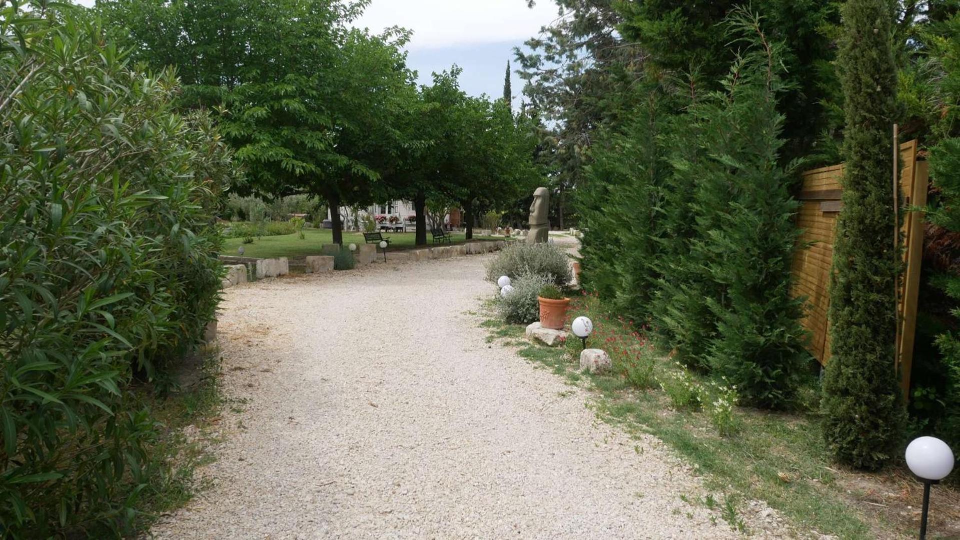 Mas Maurane - L'Olivier Avec Spa Prive Aux Portes D'Arles Tarascon Luaran gambar